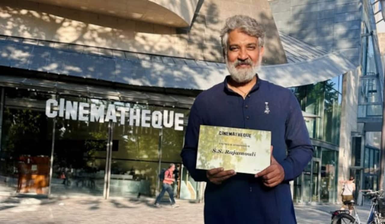 ராஜமவுலி பெயரில் ஒரு நிரந்தர இருக்கை ஒதுக்கிய பாரிஸ் திரையரங்கம்