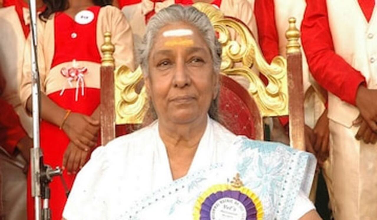 மேடை நாடகம் முதல் திரைப்படம் வரை; எஸ் ஜானகியும், ஆளுமையான அதிசயமும்