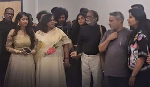 ஜானகியின் பாட்டு பாடி இசை அஞ்சலி செலுத்திய கங்கை அமரன்