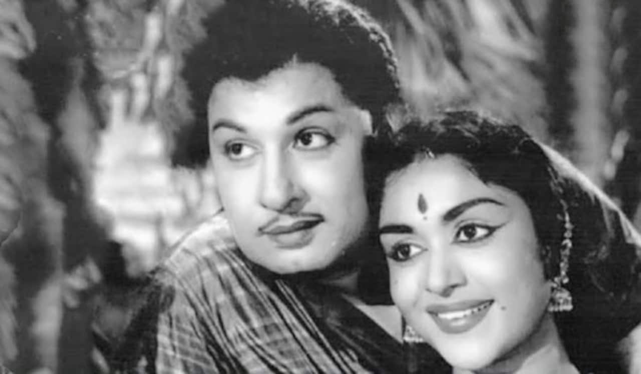 பிளாஷ்பேக்: அவசரமாக தயாராகி, அவசரமாக தியேட்டரை விட்டு பறந்த மாடப்புறா