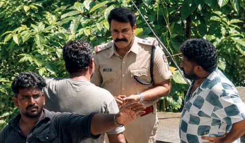 தடை விலகியது : பம்பையில் துவங்கிய மோகன்லாலின் அதிமனோகரம் படப்பிடிப்பு