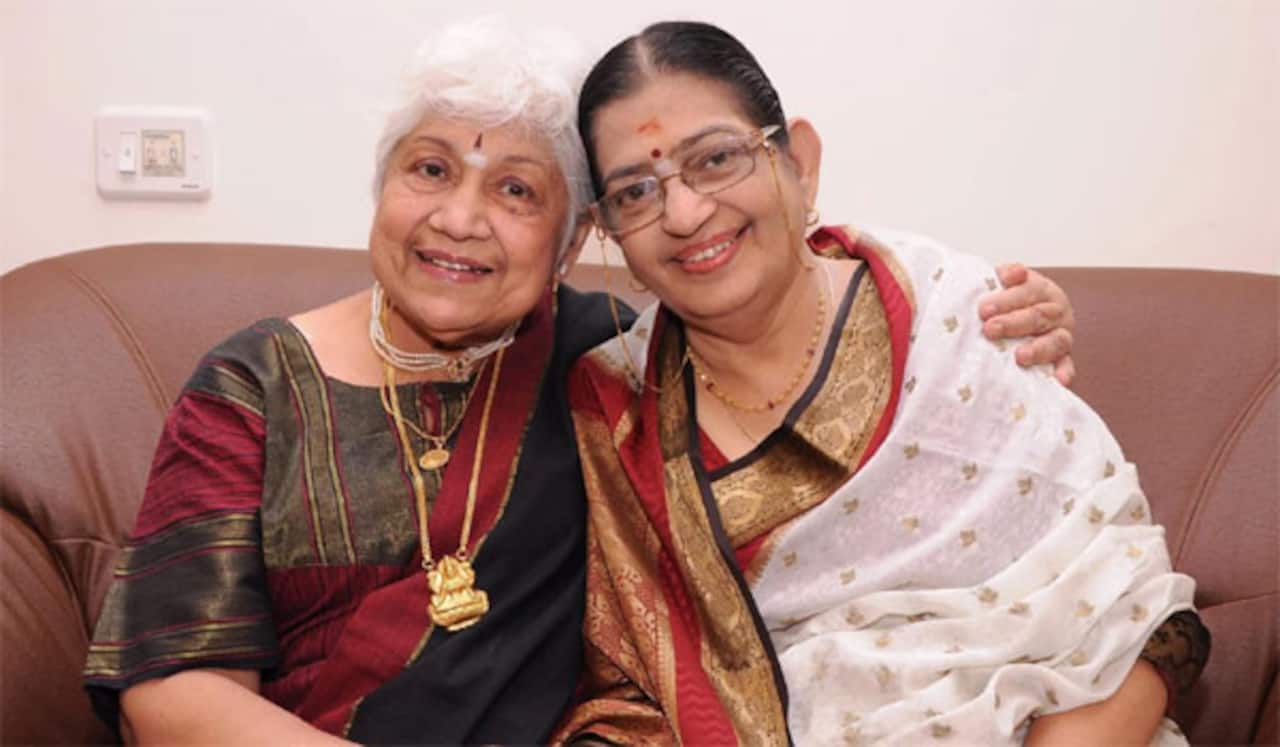 என் மனம் இந்த அதிர்ச்சியை ஏற்கவில்லை : சவுகார் ஜானகி மறைவுக்கு பாடகி பி சுசீலா இரங்கல்