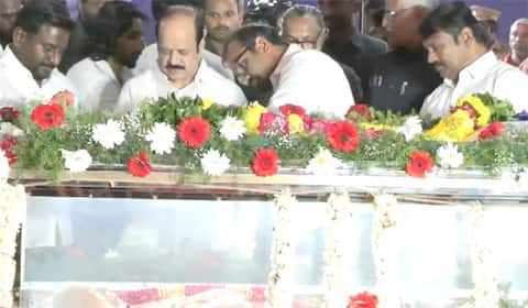 சவுகார் ஜானகி உடலுக்கு தமிழக அமைச்சர்கள், திரையுலகினர் அஞ்சலி