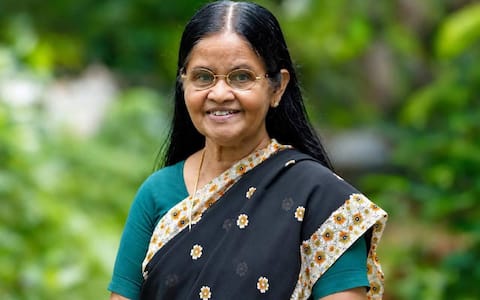 பழம்பெரும் மலையாள குணசித்ர நடிகை சாவித்ரி ஸ்ரீதரன் காலமானார்