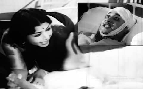 பிளாஷ்பேக் : சரோஜாதேவியை வயிற்றில் மிதித்த சிவாஜி