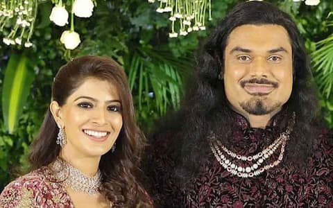 குழந்தைகள் பெற்றுக்கொள்ள வேண்டாம் என முடிவு: வரலட்சுமி சரத்குமார் ஓபன் டாக்!