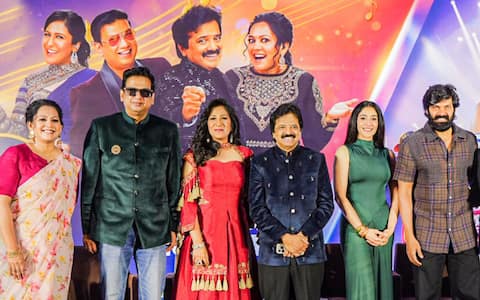 மாஸ் பசங்க வெர்சஸ் கிளாஸ் பொண்ணுங்க