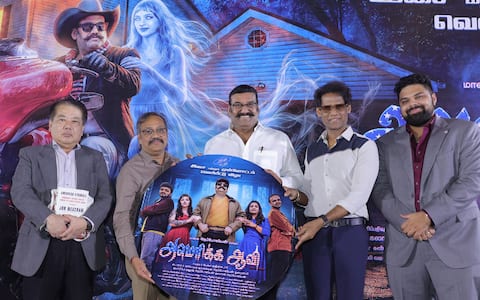 40 நாட்டு கலைஞர்கள் நடித்துள்ள அமெரிக்க ஆவி