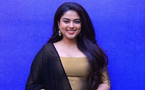ரஜினி படத்துக்கு முன்னால் என் படம் ஒரு சிறு புள்ளி : சித்தி இட்னானி
