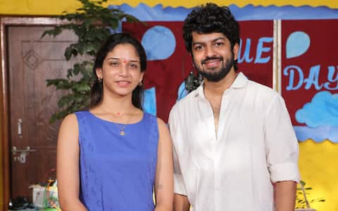 ஹீரோவான ‛பாண்டியன் ஸ்டோர்ஸ் ஆகாஷ் பிரேம்குமார் : தனி ஹீரோயினாக ஸ்ரீதேவி அப்பல்லா