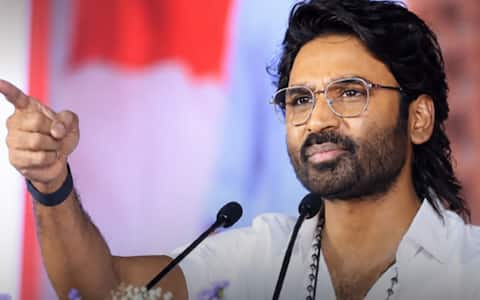 அரசியல் கட்சி பதிவு செய்ய டில்லி சென்றாரா தனுஷ்...?