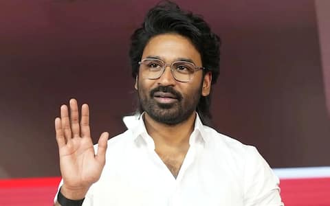 தனுஷ் மினி மாநாடு நடத்துகிறாரா? : அவர் கட்சி பெயர் இதுவா?