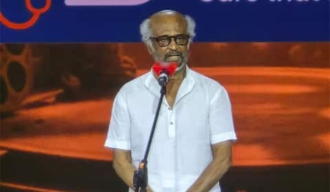 பாரதிராஜாவும் பாக்யராஜூம் கடவுள் அனுப்பிய குழந்தைகள்: நடிகர் ரஜினிகாந்த் பேச்சு