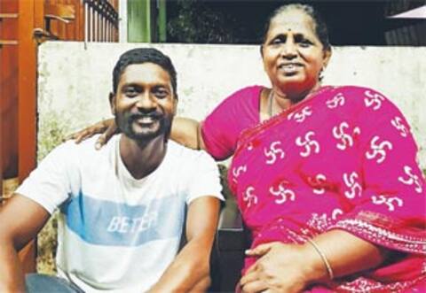 சினிமாவில் அடிவாங்கினா கூட வருத்தப்படுவாங்க அம்மா: நடிகர் ஹரிகிருஷ்ணன் நெகிழ்ச்சி