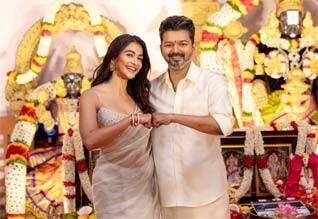 கட்சி பூஜையில் பங்கேற்காமல் கடைசி பட பூஜையில் பங்கேற்ற விஜய்
