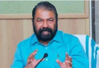 குழந்தைகளுக்கு நடனம் சொல்லித்தர அதிக பணம் கேட்பதா ? பிரபல நடிகை மீது கேரள அமைச்சர் தாக்கு