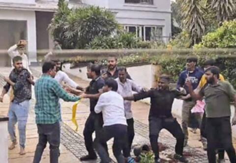 அல்லு அர்ஜுன் வீடு மீது கல்வீசி தாக்குதல்