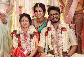 ரம்யா பாண்டியன் சகோதரர் திருமணம்: காதலியை கரம் பிடித்தார்; வைரலாகும் போட்டோ