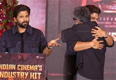 புஷ்பா 2 வெற்றி: அல்லு அர்ஜூன் பேச்சால் நெகிழ்ந்து கண்கலங்கிய சுகுமார்
