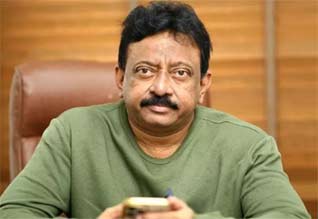 கைது செய்ய வந்த போலீசார் என்னுடன் மது அருந்தி விட்டு சென்றார்கள் ; ராம்கோபால் வர்மா கிண்டல்
