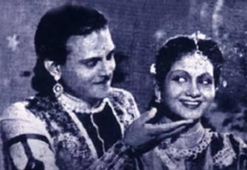 பிளாஷ்பேக் : ஆதித்தியன் கனவை நனவாக்கிய பாடல்