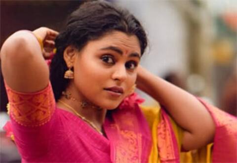 உடை மாற்ற உதவிக்கு வருவேன் என அடம்பிடித்த போதை நடிகர் : மலையாள நடிகை அதிர்ச்சி தகவல்