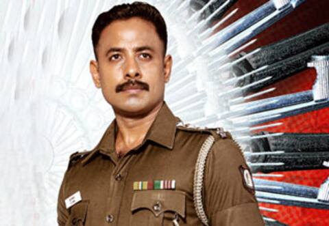 அதிரடி போலீஸ் வேடத்தில் ஆரி