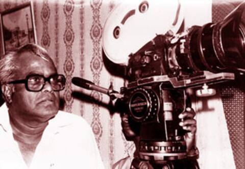 பிளாஷ்பேக் : எம்.ஜி.ஆர், சிவாஜி எனும் இரு மலைகளுக்கு இடையில் பிரகாசித்த சூரியன்