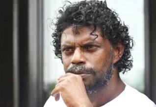 காந்தி, நேரு பற்றி அவதூறு : ‛ஜெயிலர் வில்லன் விநாயகன் மீது போலீசில் புகார்