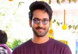 கார்த்தியின் படத்தில் வில்லனாக நடிக்கும் ஆதி