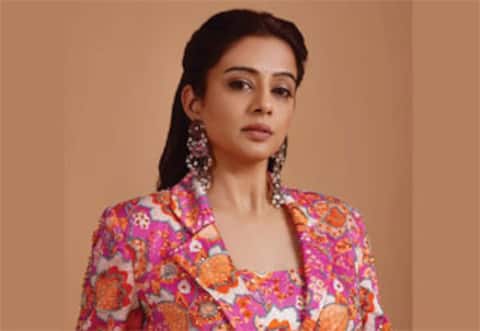 தகுதிக்கு உரிய சம்பளம் கேட்க தயங்குவதில்லை! - சொல்லுகிறார் பிரியாமணி