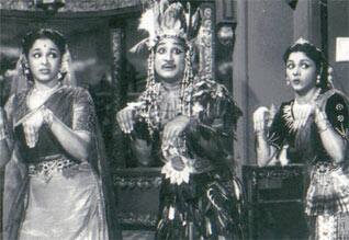 பிளாஷ்பேக்: சிவாஜியுடன் பத்மினி சகோதரிகள் நடித்த படம்