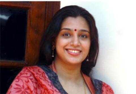 போலியான சோசியல் மீடியா கணக்குகள் ; சரத்குமார் பட நடிகை எச்சரிக்கை