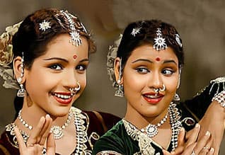 பிளாஷ்பேக் : பத்மினி சகோதரிகள் போல், நாட்டியத்தில் ஜொலித்த சாயி சகோதரிகள்