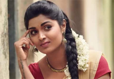 தனுஷ், அவரது மேலாளர் பற்றிய சர்ச்சை : முற்றுப்புள்ளி வைத்த மான்யா ஆனந்த்