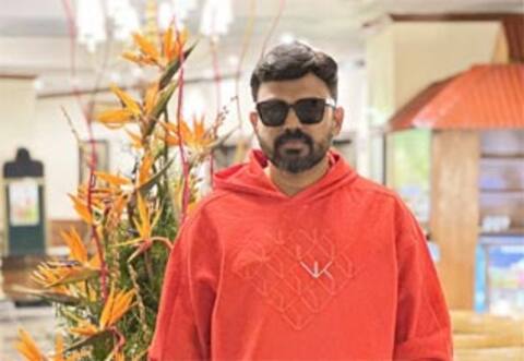 பாடல்களாய் உலகம் சுற்றுவேன்