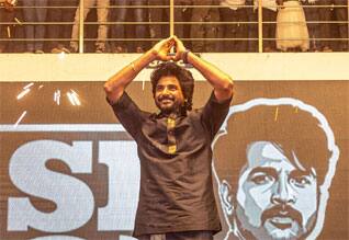 ஜனநாயகன், பராசக்தி மோதல்: விஜய் என்ன சொன்னாரு தெரியுமா? சிவகார்த்திகேயன் விளக்கம்