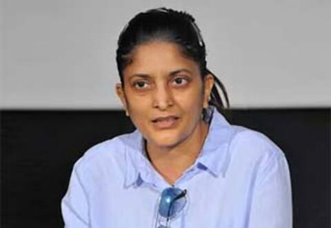அவதூறு பரப்பும் விஜய் ரசிகர்கள்! - சாடிய இயக்குனர் சுதா கொங்கரா