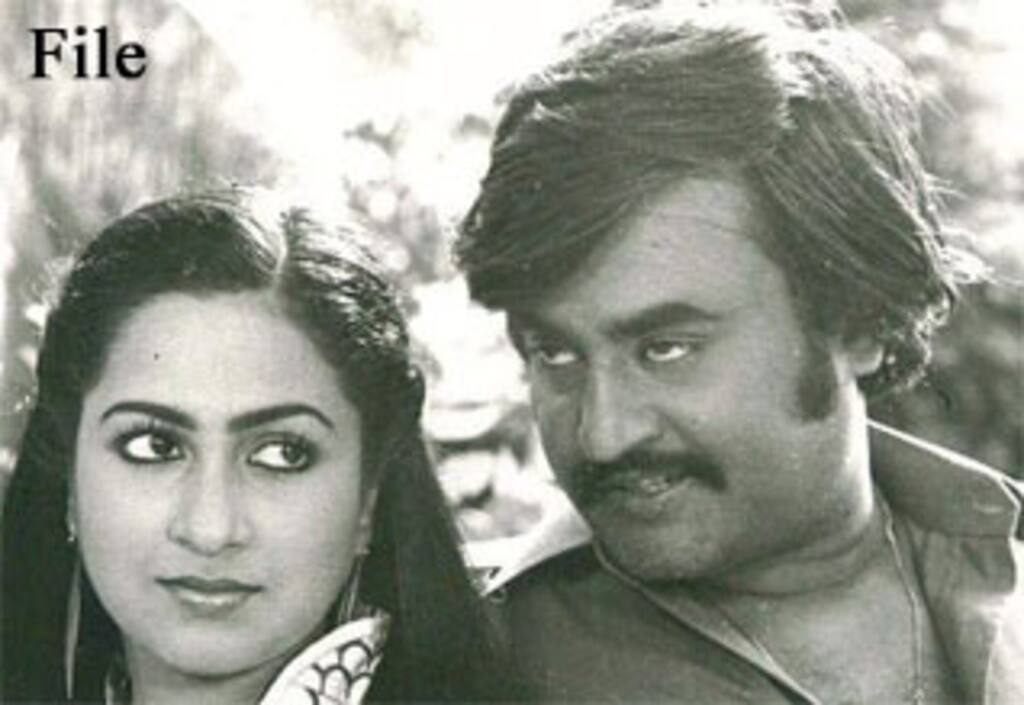 இரவில் ரஜினி உடன் பைக் ரைட் : ராதிகா சொன்ன பிளாஷ்பேக்...