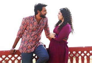 நடிகையான அமைச்சர் மகள்