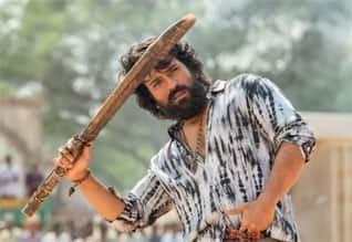 சிக்கிரி சிக்கிரி பாடலுக்கு சொந்தமாக நடன அசைவை வெளிப்படுத்திய ராம்சரண்