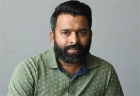 கடைசி நிமிடங்களில் கத்தாரில் இருந்து தப்பிய சந்தோஷ் நாராயணன்
