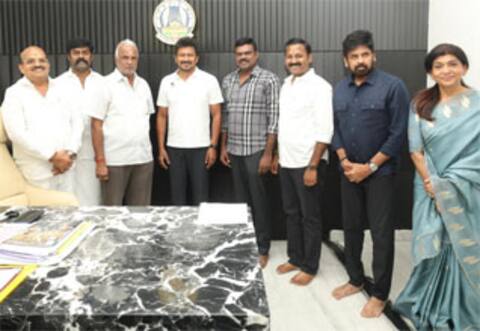 உதயநிதியை சந்தித்த தயாரிப்பாளர் சங்க நிர்வாகிகள்