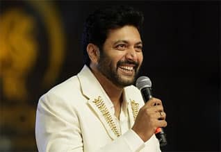 ஷோரூம் திறப்பு விழாவில் அரசியல் பஞ்ச் டயலாக் பேசிய ரவி மோகன்!