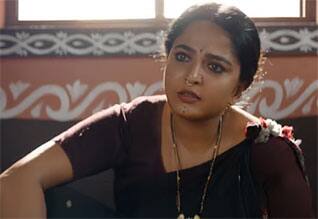 நடிகர்களை போன்று நடிகைகளையும் மதியுங்கள் : அனுஷ்கா கோபம்