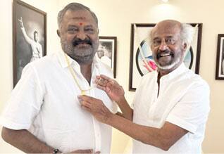 படையப்பா தயாரிப்பாளருக்கு தங்க செயின் பரிசளித்த ரஜினி