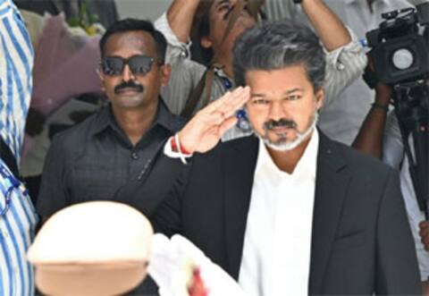 சினிமா பிரபலங்களின் வாழ்த்து மழையில் முதல்வர் விஜய்