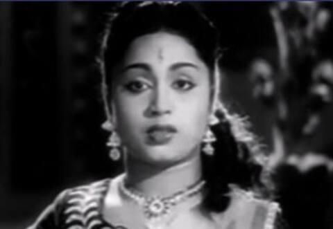 பிளாஷ்பேக் : எங்கே மோகனா?