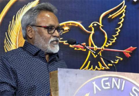 தனுஷ் அரசியலுக்கு வருவாரா இயக்குனர் கஸ்தூரிராஜா சொன்ன பதில்