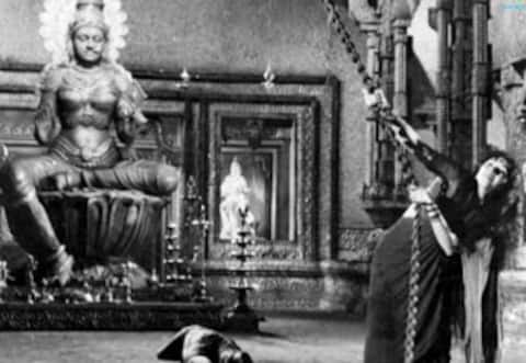 பிளாஷ்பேக் : தேசிய விருது பெற்ற தங்கப்பதுமை